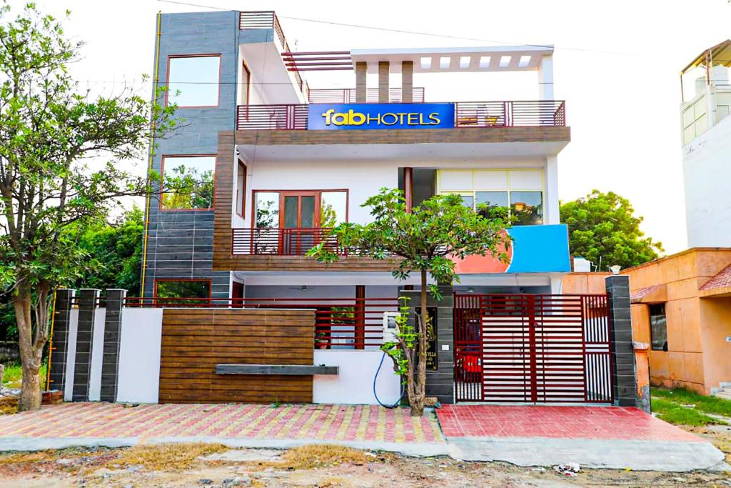 Abodes House in Greater Noida, India reviews, prices of Hotels