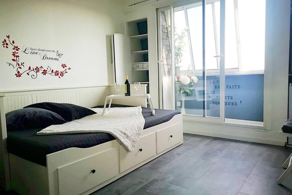 Studio vue mer 180° à 200 m de la plage en Normandie +parking, Courseulles-sur-Mer