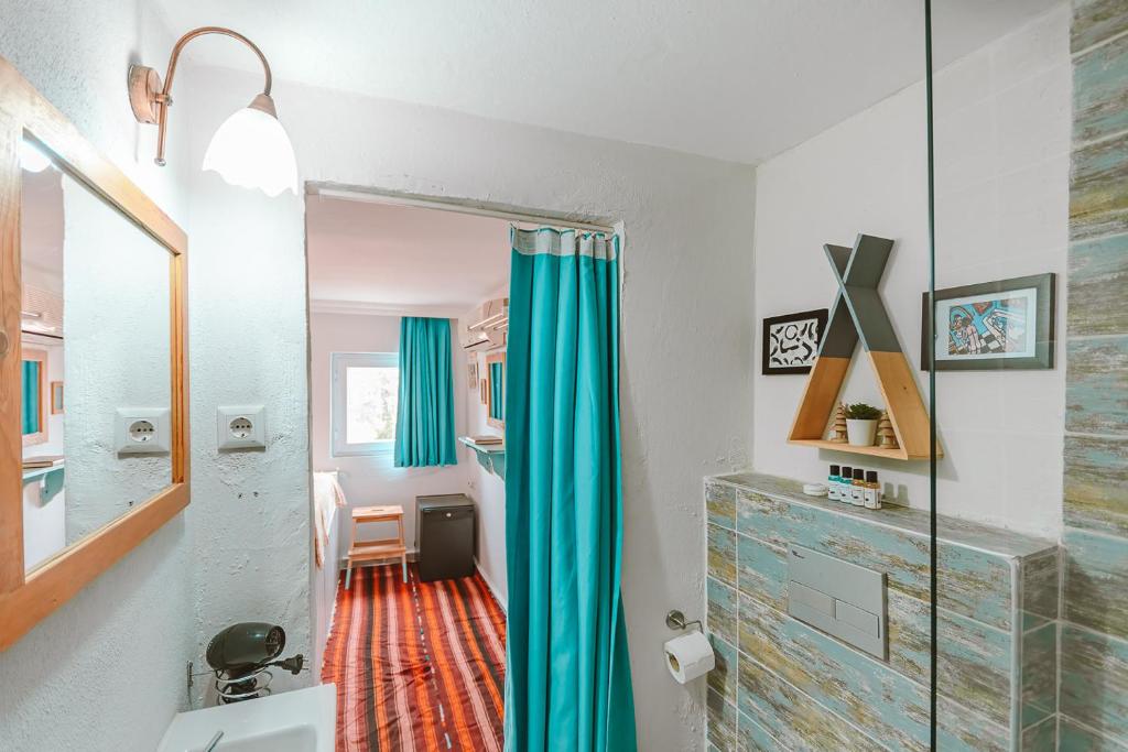 Kuytu Terrace Bed and Breakfast photo