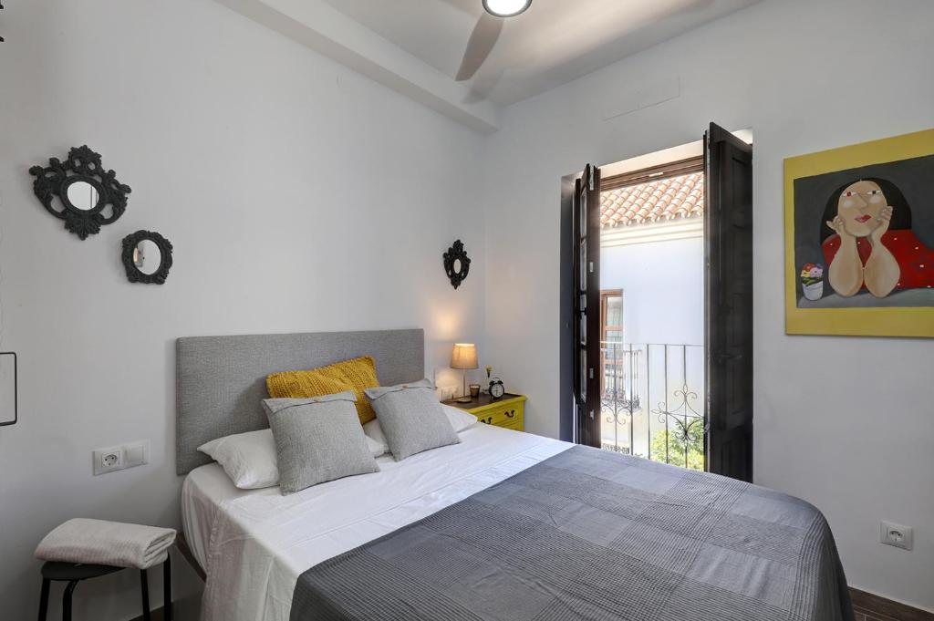 Authentic Andalusian Townhouse - Private Roof Terrace - 5min Beach - 2