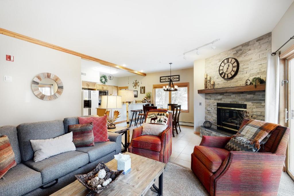 Antlers Lodge #11