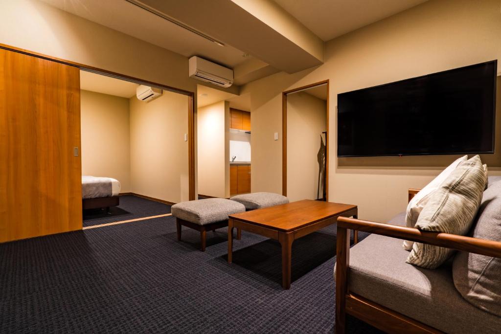 Randor Residential Hotel Kyoto Suites photo