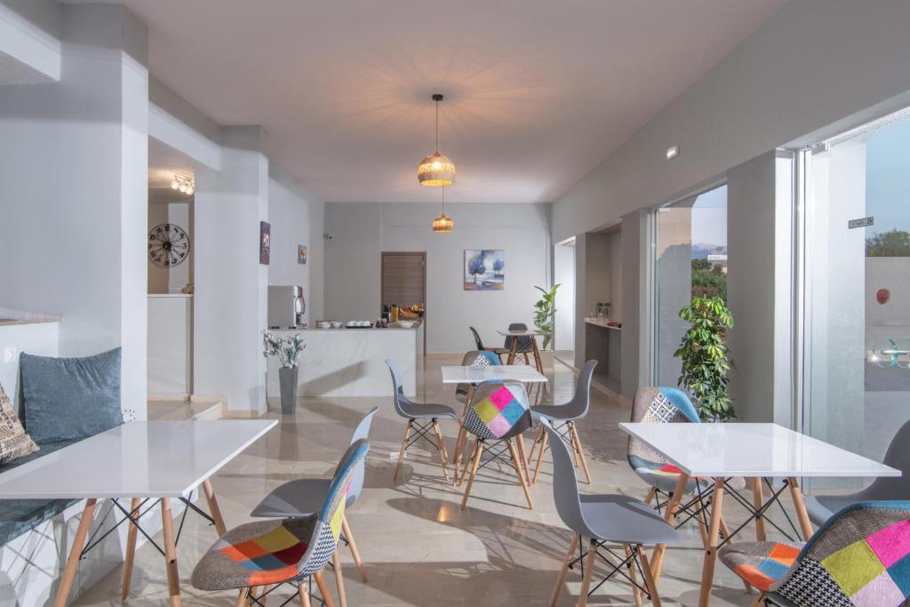 Golden Sunlight Hotel by Checkin 外観