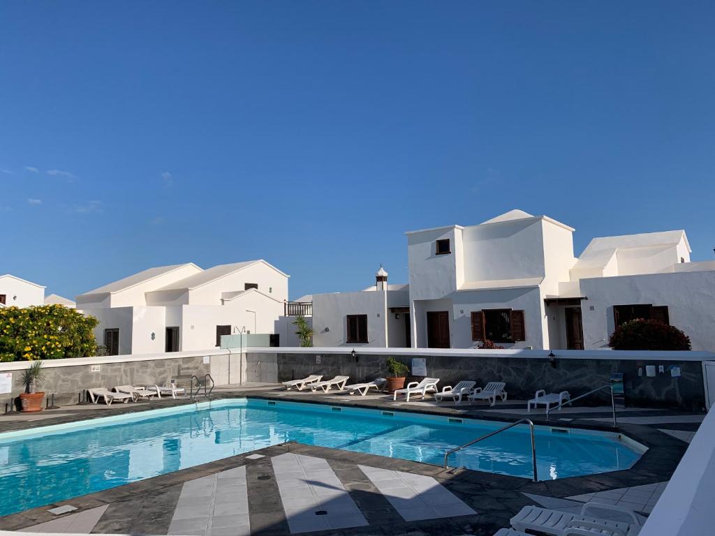 Pequeño Paraíso Lanzarote, modernes Ferienhaus am Meer für 4 - 5