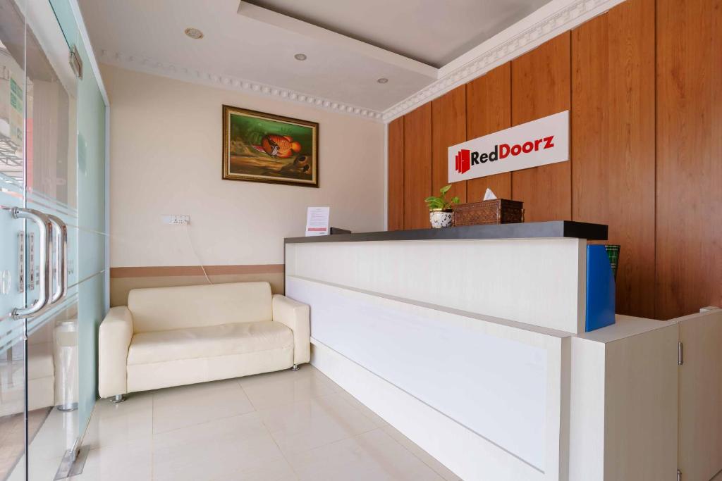 レッドドアーズ ニア プラザ ボタニア 1 バタム (RedDoorz near Plaza Botania 1 Batam)
