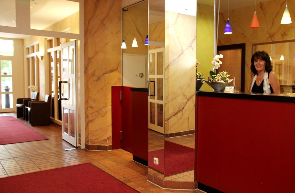 フロント・ロビー