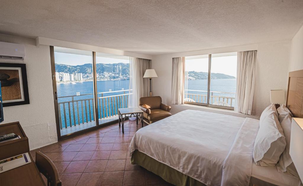 Holiday Inn Resort Acapulco, an IHG Hotel