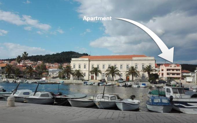 Apartman Tudor, Stari Grad