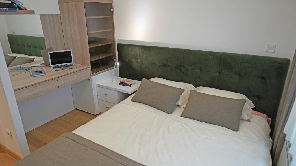 Captain's Apartment photo