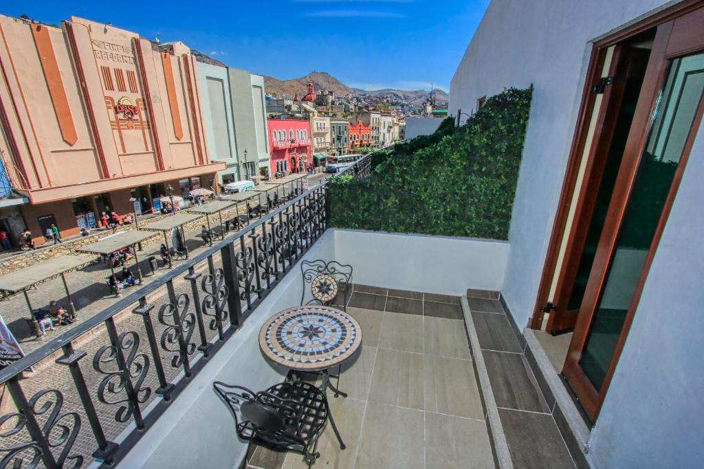 Hotel Santa Rita - 1
