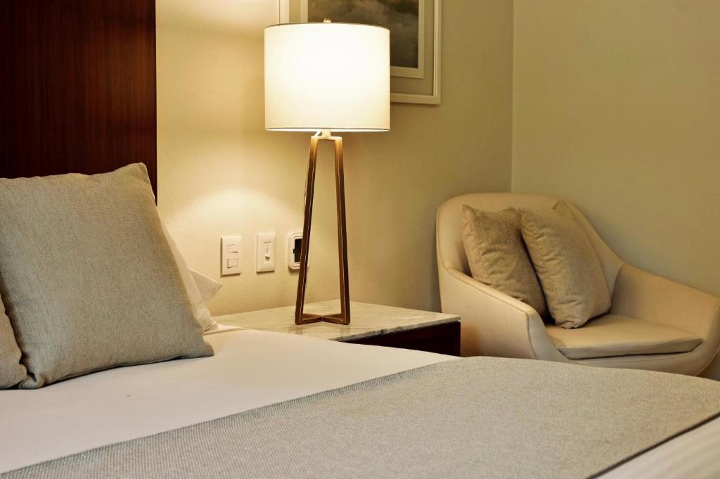 2 Bed 2Bth, Playa Royale 2507, Free WIFI - 4