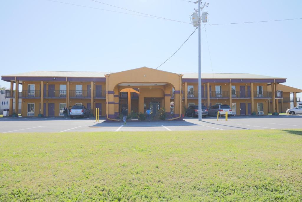 Travelers Inn Elizabethton — Hotel in Elizabethton (TN)