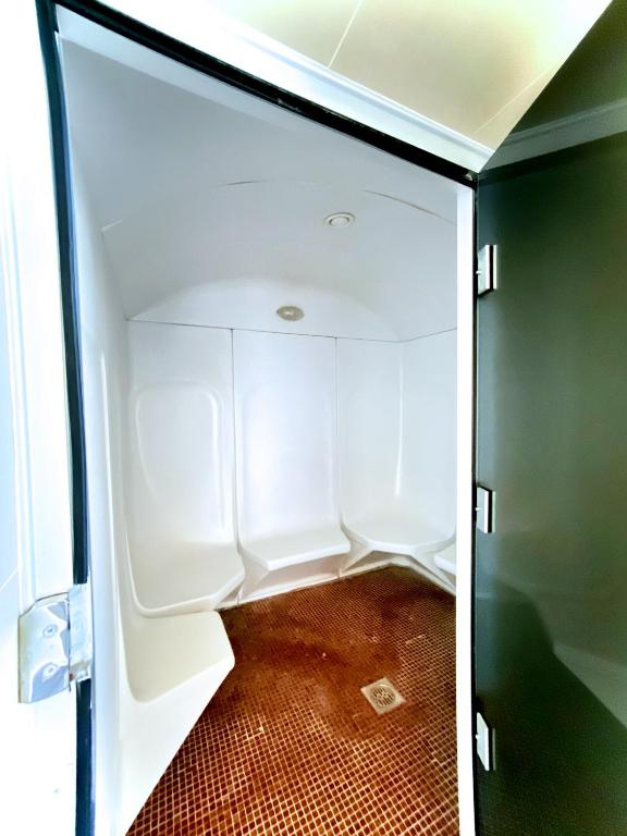 Steamroom