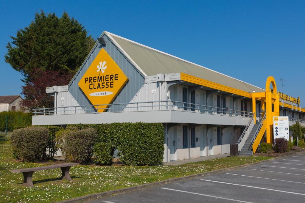 Premiere Classe Chantilly Sud Luzarches Hotel photo
