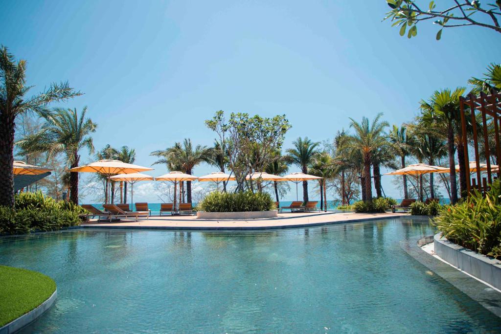 Crowne Plaza Phu Quoc Starbay Hotel (Phu Quoc Island) - Deals, Photos ...
