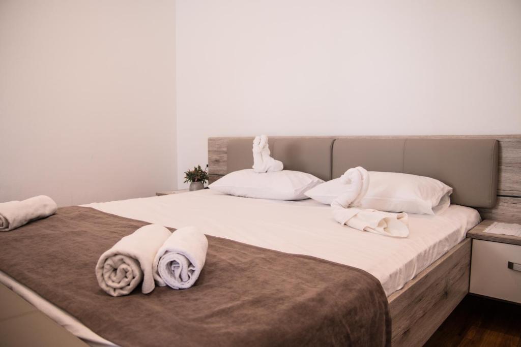 Arte Luxury Pool Apartmets - 4