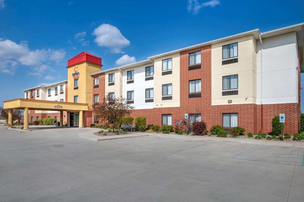 Comfort Suites photo