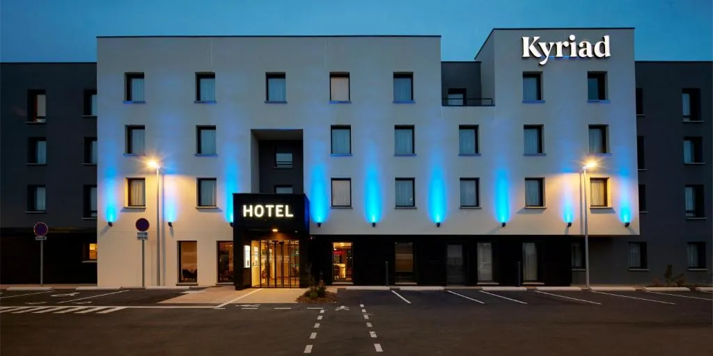 Kyriad Combs-La-Ville - Senart，位于Combs-la-Ville的酒店