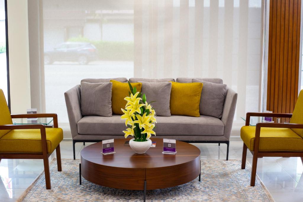 フロント・ロビー