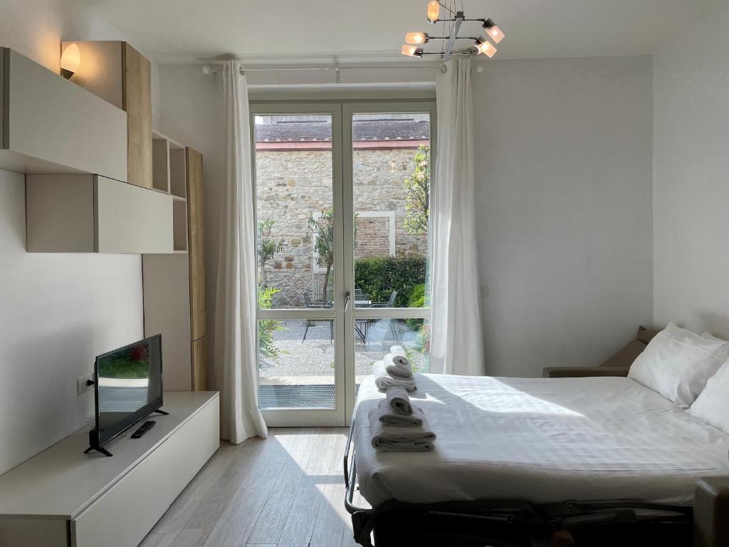 Borgo Guelfo VIII photo
