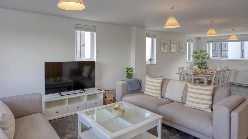 Fantastic sea views in Falmouth, new 4BD townhouse