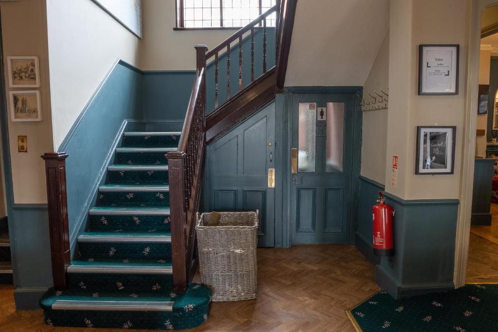 White Hart Hotel photo