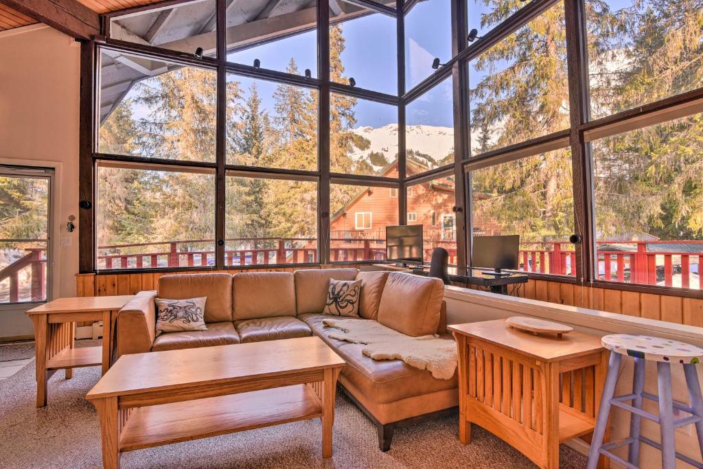 Girdwood Getaway with Slope Views Walk to Lift!