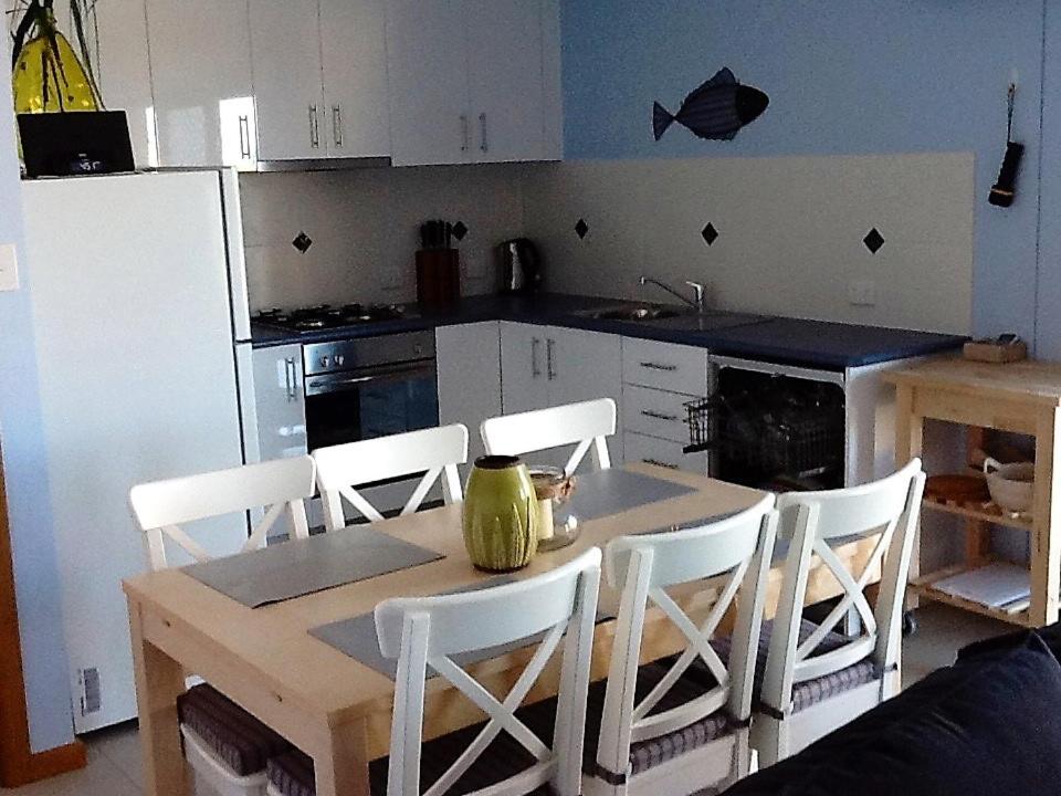 Salty Air Apartments Kingscote Kangaroo Island photo