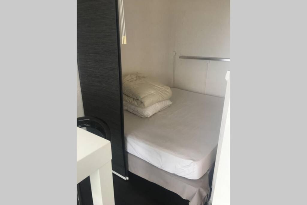 Studio cabine climatisé vue mer et port - 4