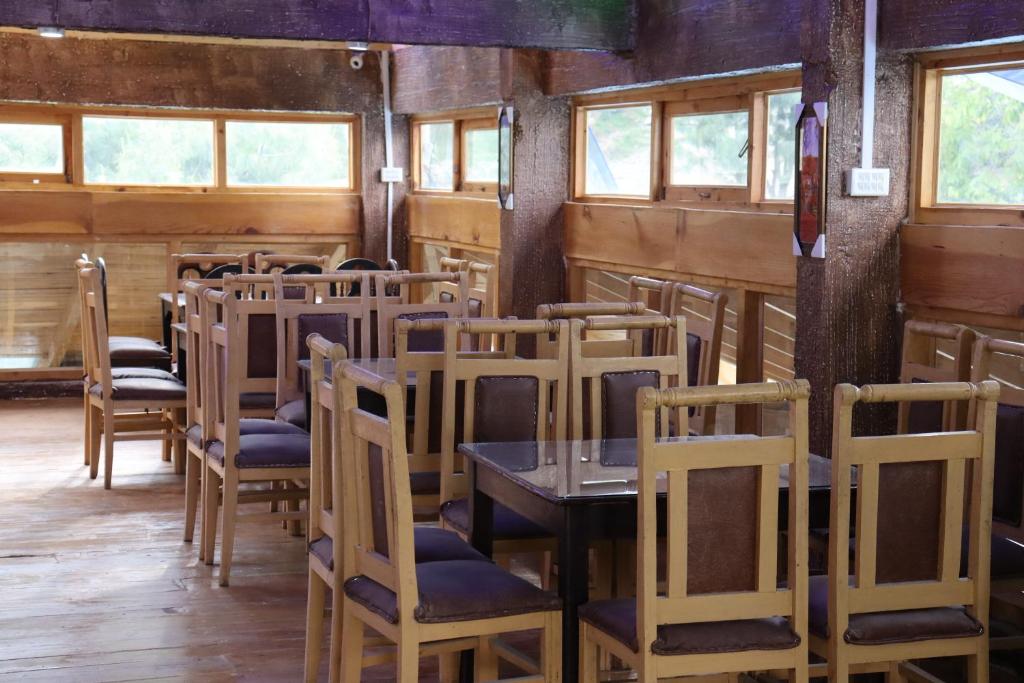 Shared lounge/TV area