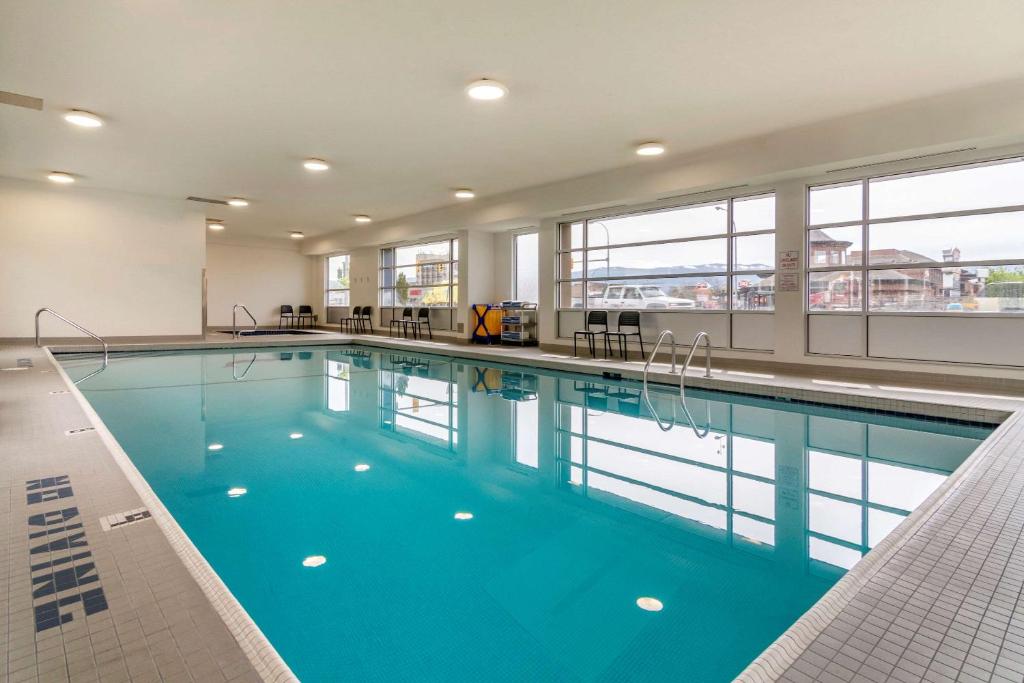 Econo Lodge Inn & Suites 館内設備