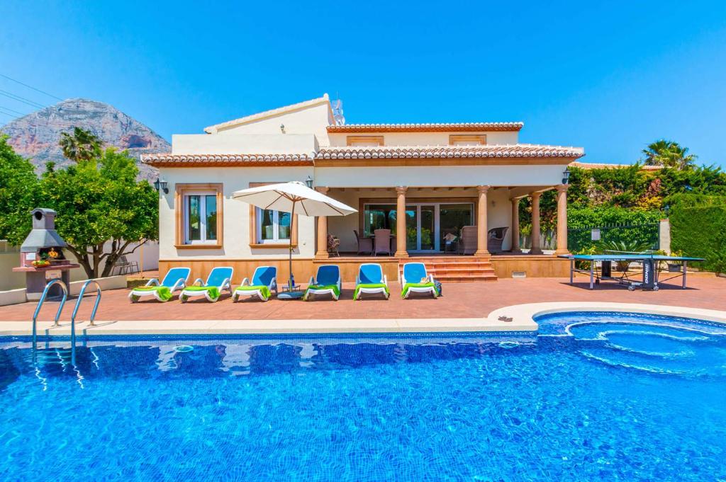 Villa Alvaro by Villa Plus - 1