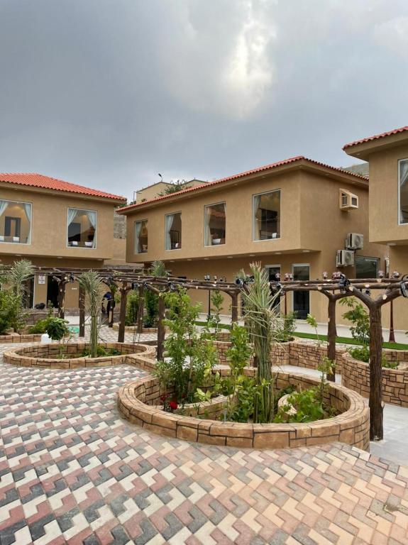 REVERA RESORT — Hotel in Almuzaylif