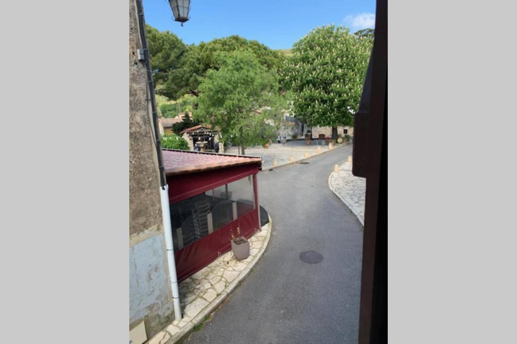 2 pièces de charme au coeur du village de CABRIS - 5