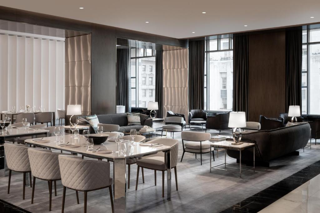 Four Seasons Hotel Chicago Photo 46