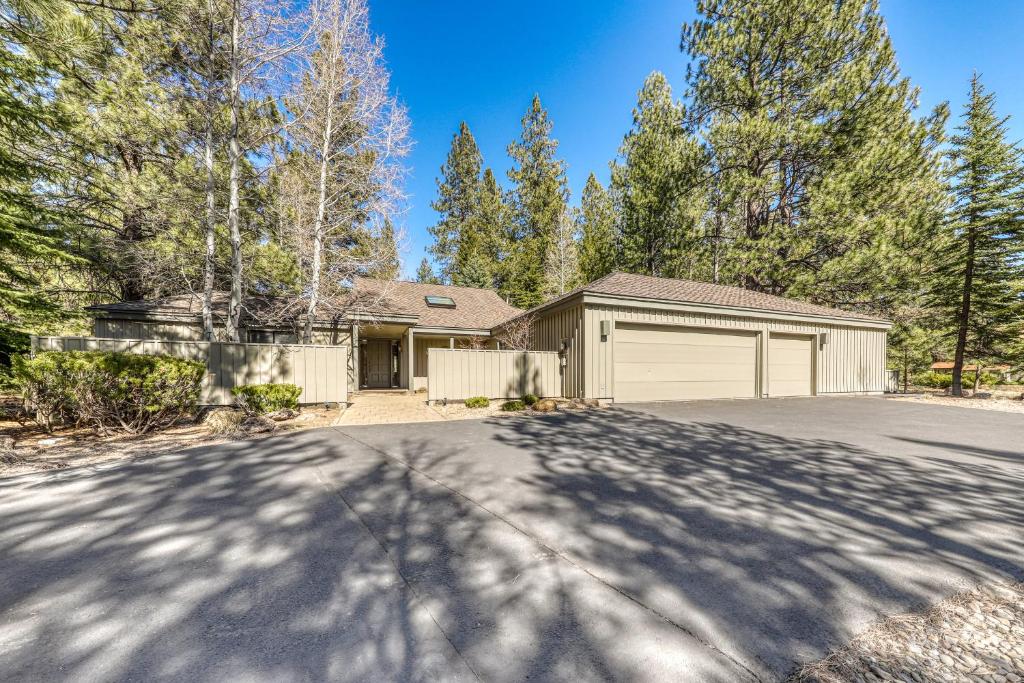 3 Summit View, Sunriver