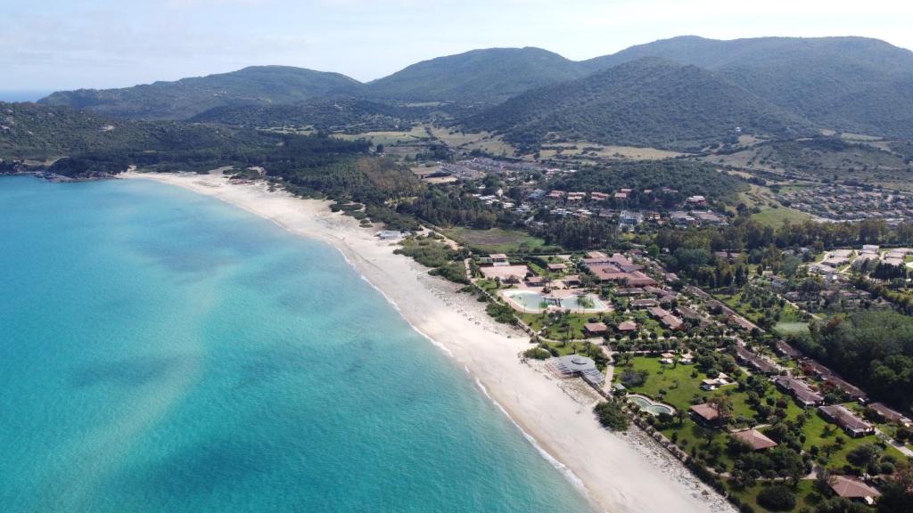 Villa Ibiscus Cala Sinzias 전경