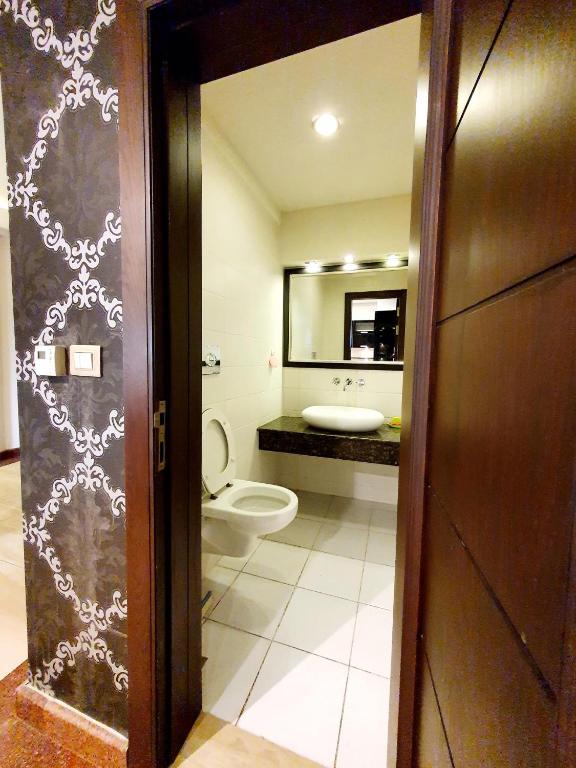 Luxurious Boutique One Bed Apartment In Bahria Town photo