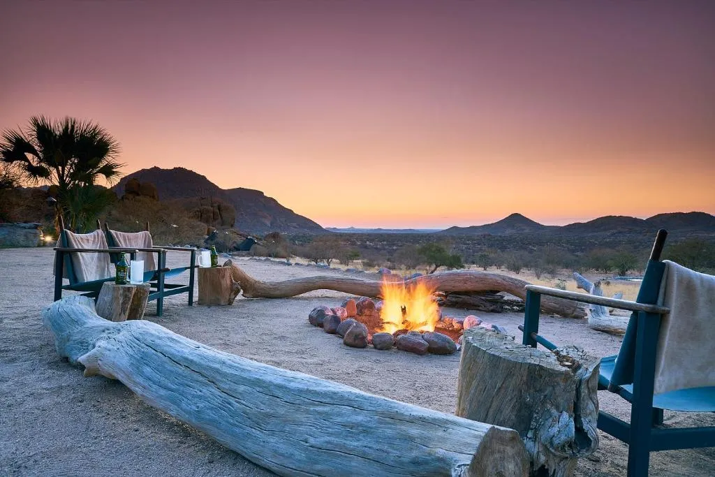 Ai Aiba - The Rock Painting Lodge, hotel in Omaruru