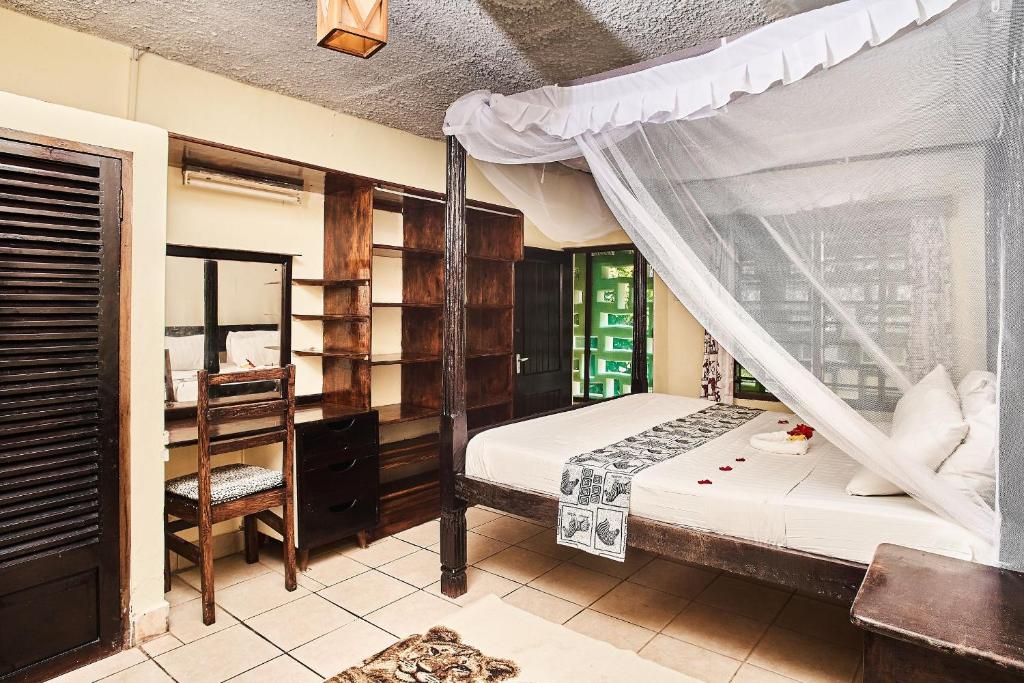 Coral Beach Resort photo
