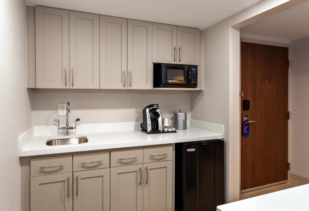 ホリデイ イン エクスプレス タンパ ブランダン バイ IHG (Holiday Inn Express Tampa-Brandon By IHG)