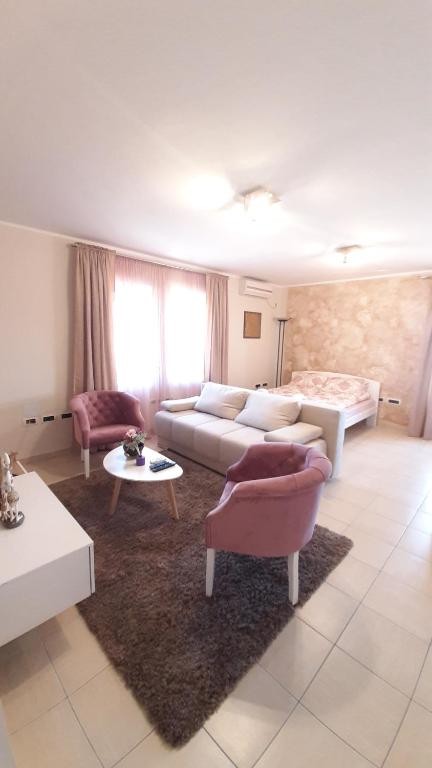 apartman Marija 2 — Hotel in Novi Sad