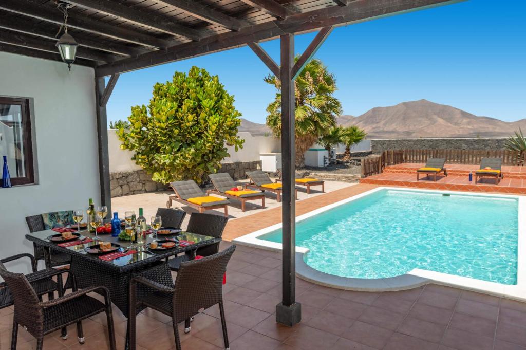 Villa Chinamar by Villa Plus - 3