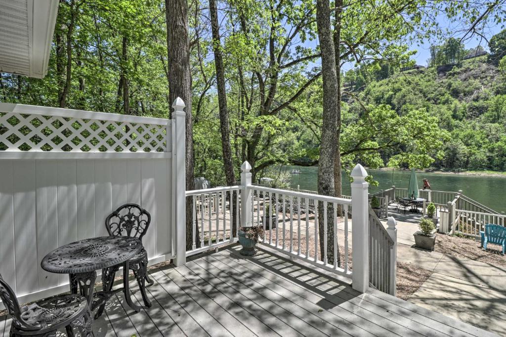 Trout Fishing Retreat on White River with Patio
