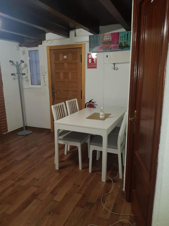 Central Apartment Madrid photo