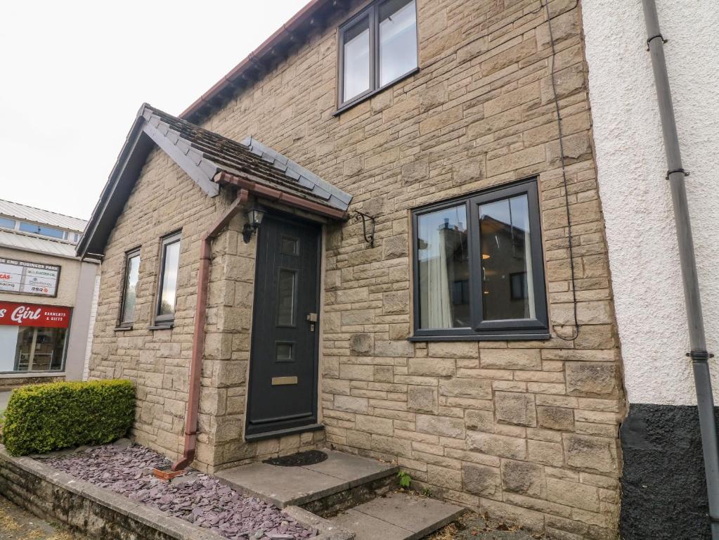 2 Spring Cottages