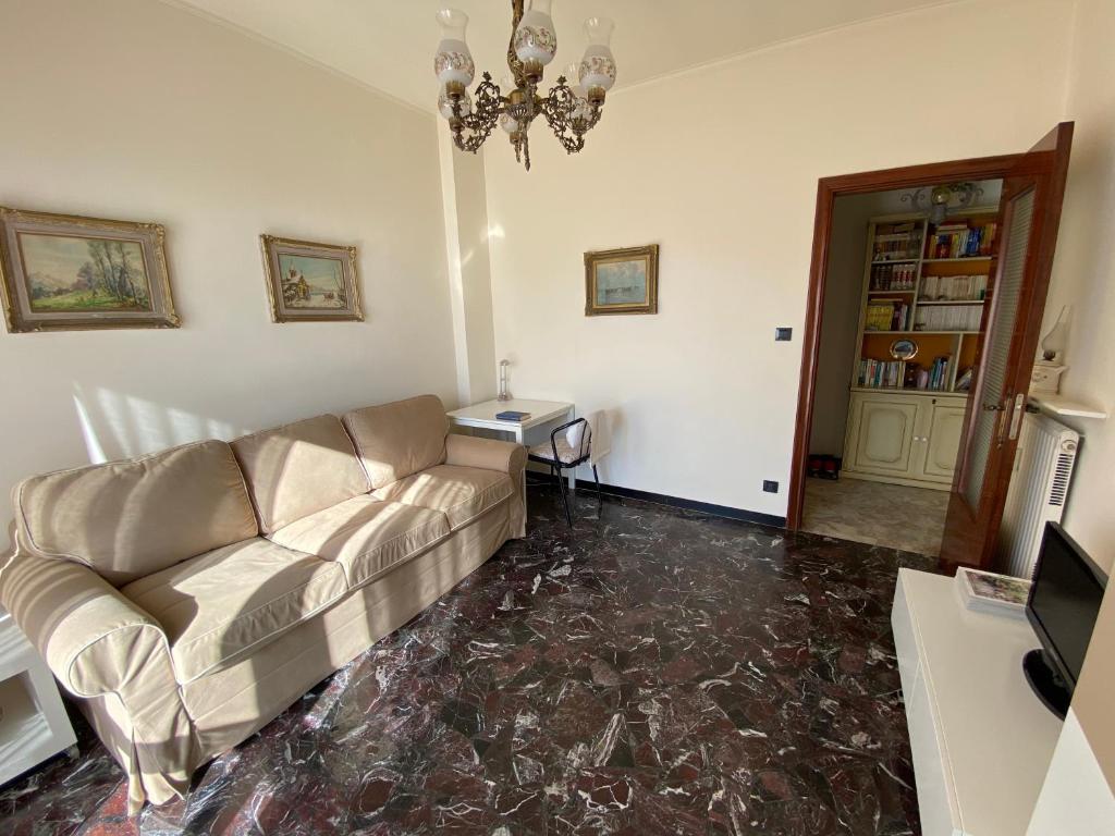 Apartment via Antica Romana - 5