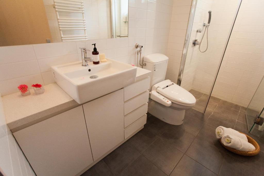 Yutaka Townhouse photo