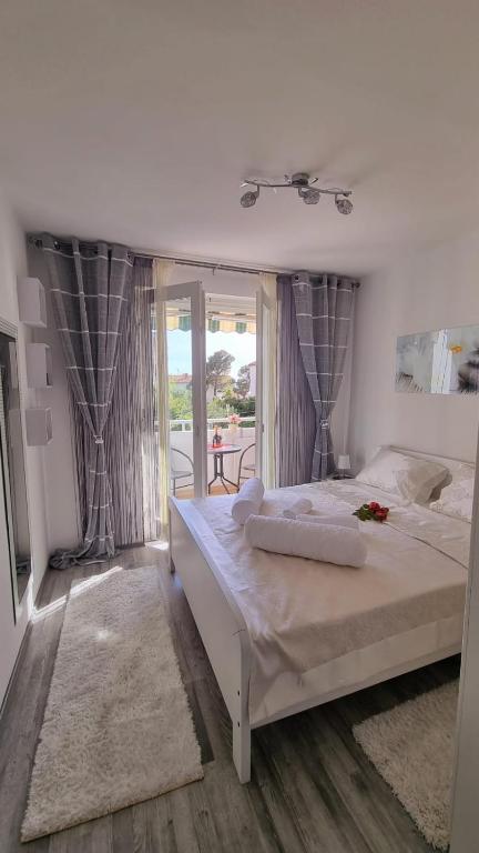 Apartman Nikol, Makarská