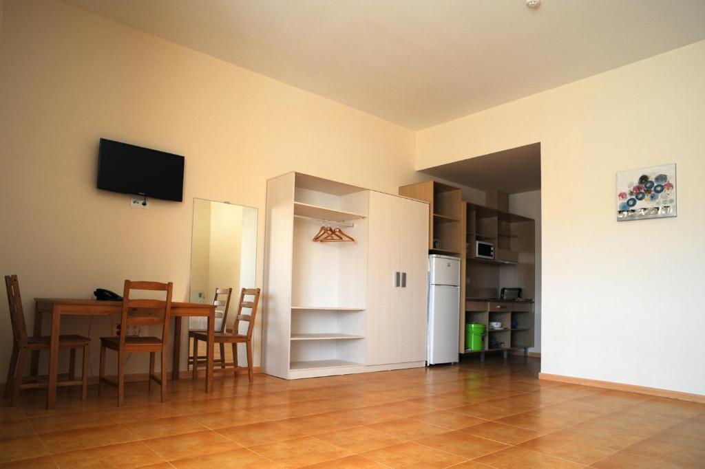 Apartamentos Turisticos Mediterraneo photo